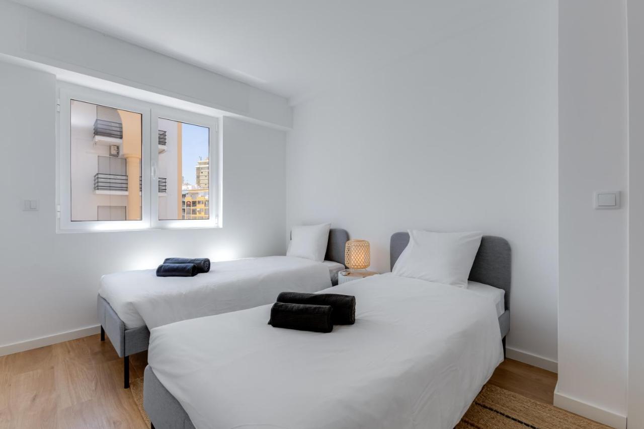 Appartamento T2 Rosa Dos Ventos, A/C & Terrace - Casas & Papeis Armação de Pêra Esterno foto