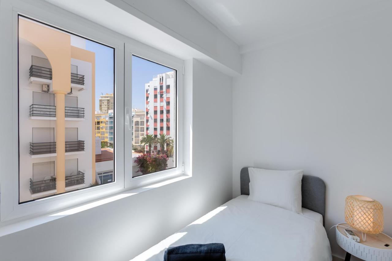 Appartamento T2 Rosa Dos Ventos, A/C & Terrace - Casas & Papeis Armação de Pêra Esterno foto