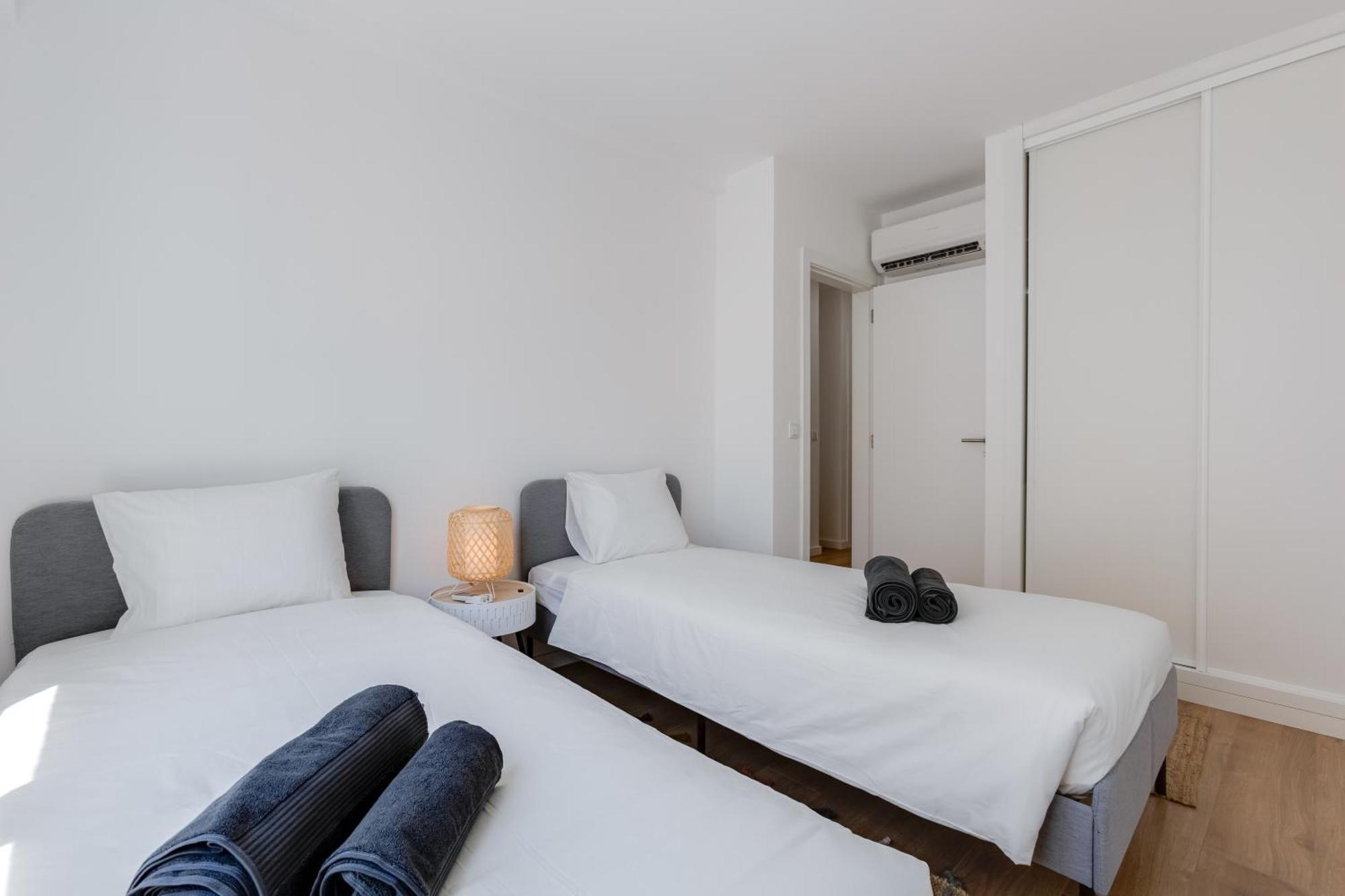 Appartamento T2 Rosa Dos Ventos, A/C & Terrace - Casas & Papeis Armação de Pêra Esterno foto